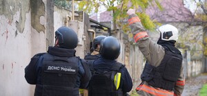 Унаслідок ранкової атаки на Одесу пошкоджено житловий будинок і сталася пожежа