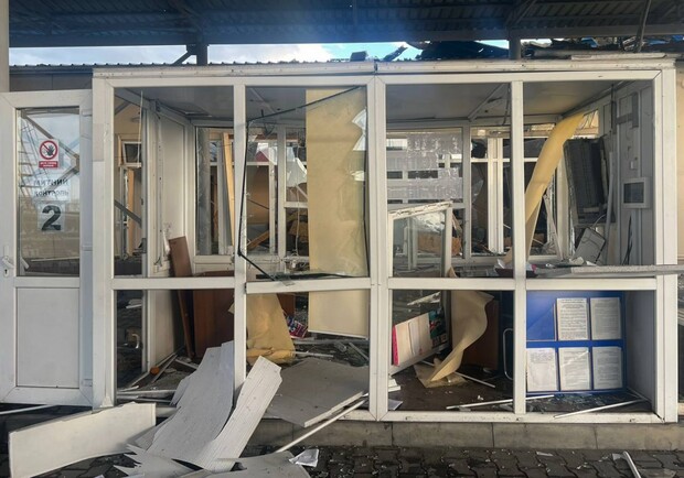 Пункт пропуска "Орловка" на границе с Румынией приостановил работу после вражеской атаки - фото: ГНСУ