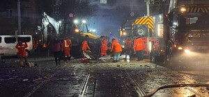 У Хаджибейському районі Одеси внаслідок дронової атаки зруйновано частину будинку: під завалами можуть бути люди