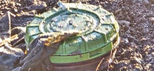 У Харківській області окупанти маскують дистанційно скинуті міни під сміття