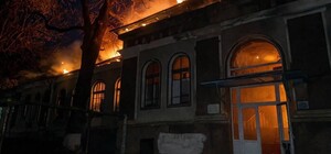 В Одесской области загорелся лицей: огонь охватил большую площадь