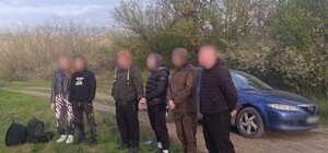 Вез мужчин до границы: в Одесской области задержали водителя-военнослужащего