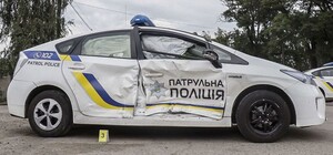 В Одесі перехожі пошкодили автомобіль поліцейських: подробиці конфлікту (оновлено)