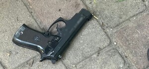 В Одессе мужчина угрожал прохожим и устроил стрельбу