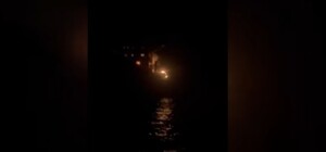 Уночі БпЛА завдав удару по балкеру в Чорному морі: судно загорілося