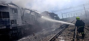 РФ во второй раз за день обстреляла поезд в Одесской области: нанесла удар по тепловозу (обновлено)