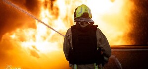 Массированная атака на портовую инфраструктуру Одесчины: есть ли опасность в воздухе после пожаров