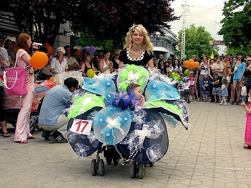 Участники парада в Киеве. Фото - «Комсомольская правда в Украине»