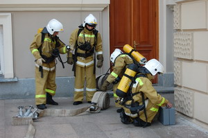 В Одесский оперный театр можно ходить спокойно, не опасаюсь пожара. Фото-пресс-служба облМЧС.