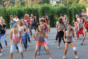 Одесситы танцуют с большим удовольствием. Фото с сайта: vk.com