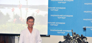 Известный запорожский певец презентовал свою новую песню и клип