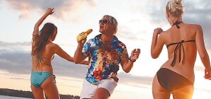 В Крыму на Jazz Koktebel Скрипка стал диджеем, Фриерсон упал со сцены, а Гребенщиков привыкал к свежему воздуху