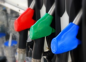 Одесские заправки удерживают цены на бензин. Фото с сайта: weekbiz.ru