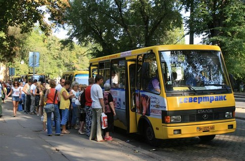 Работать на одесских маршрутках станет прибыльнее. Фото с сайта: segodnya.ua