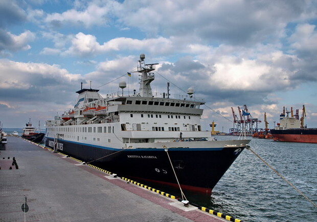 Финский лайнер снова в Одессе.
Фото - Александр Вельможко.