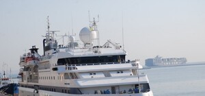 В Одессу зашел багамский круизник Clipper Odyssey 