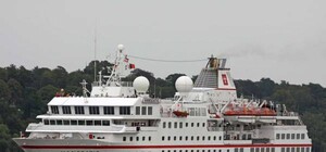 В Одессу зашел пятизвездочний багамский круизник Hanseatic