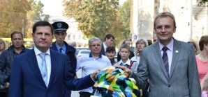 Львовяне подарили Одессе артистичного льва и настоящий шоколадный праздник