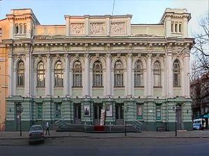 Украинский театр снова нуждается в ремонте. Фото-galerka.ua