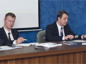 В настоящее время существует четыре отдельных законопроекта о выборах в народные депутаты. Фото Алексея Кравцова.
