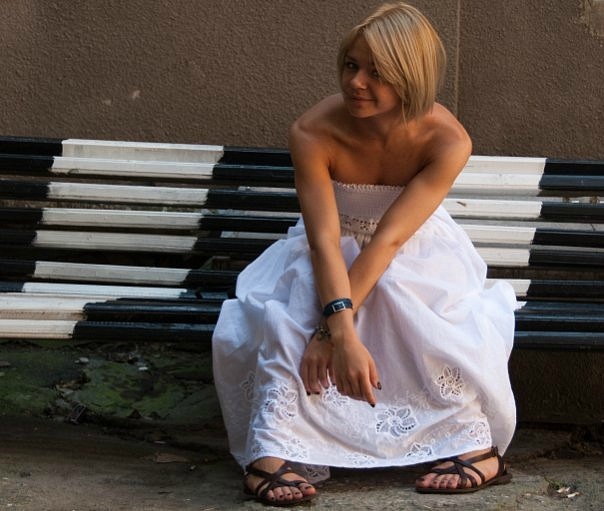 Галю бросили в свадебном платье. Фото с сайта: vkontakte.ru