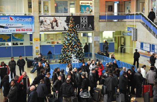 Одесский аэропорт готов к новогодним праздникам.
Фото - odessa.ua