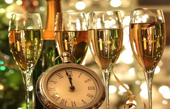 Одесситы с шампанским будут искать "Завихритель времени". Фото с сайта: vk.com