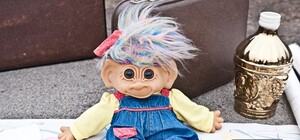 Прогулка по новому блошиному рынку – покупаем винтажные платья и заводных мишек