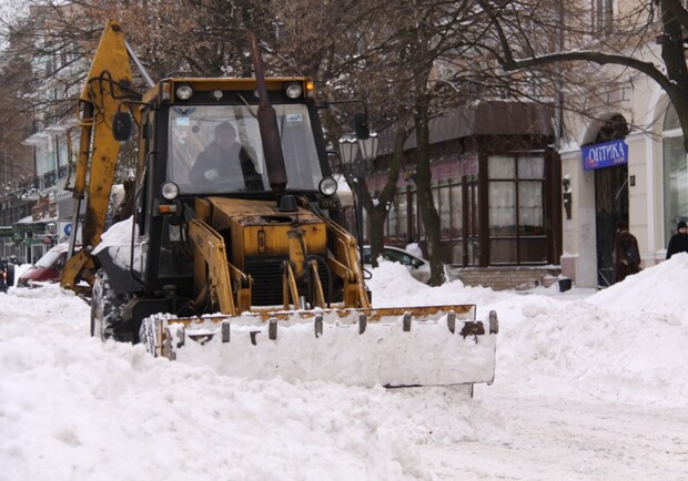 В Одессе готовятся убирать в городе снег.
Фото - edinaya-odessa.org.