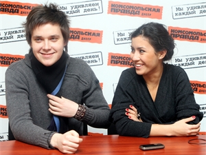 Малика и Аркадий друзей из ниоткуда отправляют подальше. Фото с сайта: odessa.kp.ua.