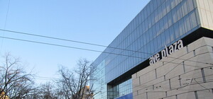 Оздоровить кожу и подобрать стильные очки можно в ТЦ Ave Plaza