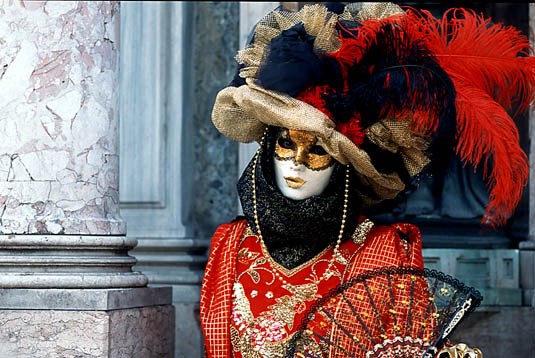 Одесситам предлагают превратиться в венецианских героев.   Фото с сайта: vk.com.