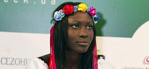 Французская супермодель выпила из крана киевской воды и отравилась