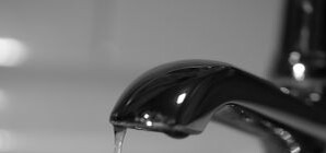 Новые тарифы на воду для луганчан: 52 гривны с человека и 157 гривен для семьи в месяц