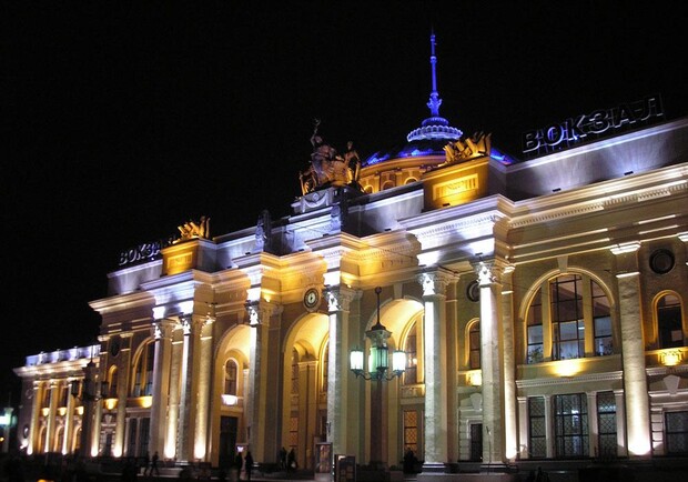На Одесском вокзале не дадут разгуляться псевдоминерам. Фото с сайта: photo.ta-odessa.com.