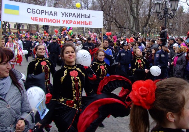 Одесса целый день юморина и праздновала. Фото - Ирина Кипоренко. 