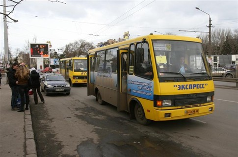 Пассажирам одесских маршруток будут объявлять остановки.
Фото - odessa-life.od.ua