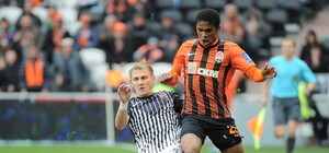 Восточное дерби: Букмекеры повергли в шок ставками на матч 