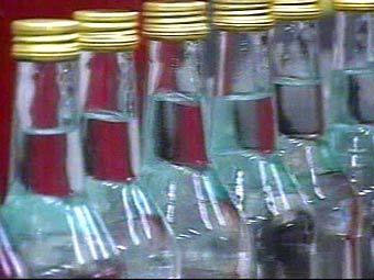 Одесситки продавали поддельный алкоголь в торговых павильонах города. Фото - tatar-inform.ru