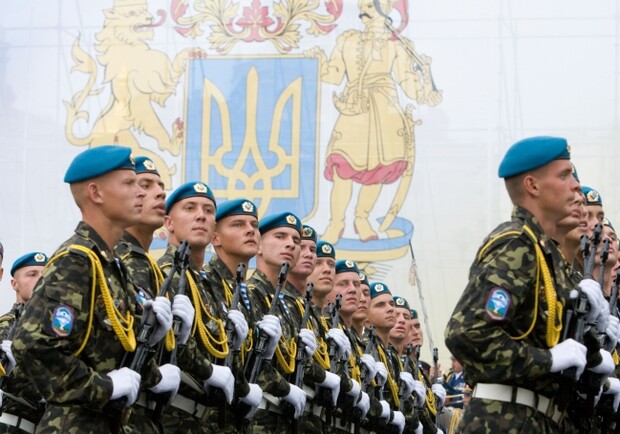 Одесские солдатики не смогли дембелизоваться срочно. Фото с сайта: podrobnosti.ua.
