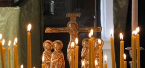 Беспощадный Агафангел вышвырнул на улицу семью одесского священника