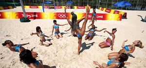 Под Одессой состоится первый в мире чемпионат по пляжному волейболу среди стриптизерш  