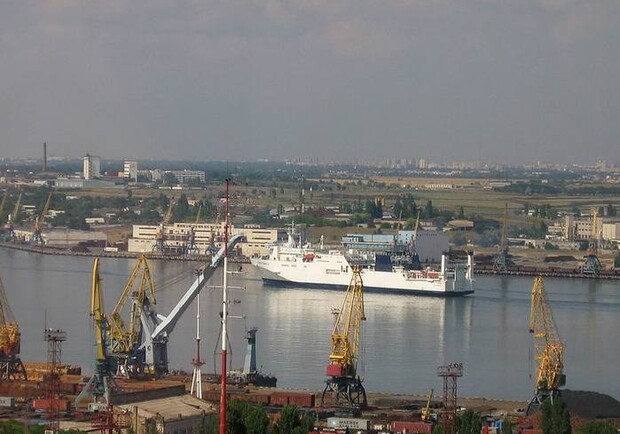 В Ильичевском порту отравились матросы. Фото - ru.tsn.ua