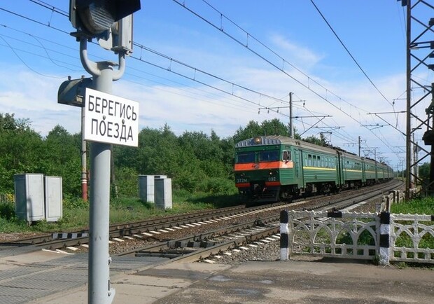 Поезд переехал девушку пополам. Фото - tvernews.ru