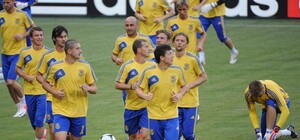 Откуда появились слухи о начале матча Украина - Франция в 21:45