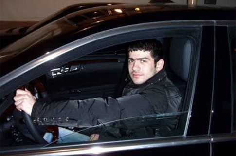 Петросян-младший устроил ДТП ночью 13 января 2008. Он был в пьяном виде. Фото - segodnya.ua.