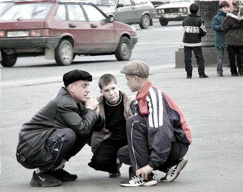 Сначала гопников попутал бес, а потом они еще и милиции попались. Фото - gopniki.net.