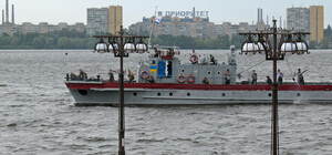 Бойцы ВДВ обезвредили на набережной Днепра террористов. Фоторепортаж