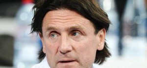 Главный тренер: 