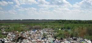 Мерзкий запах, отходы возле дорог и грязная питьевая вода - на Луганщине назревает экологическая катастрофа